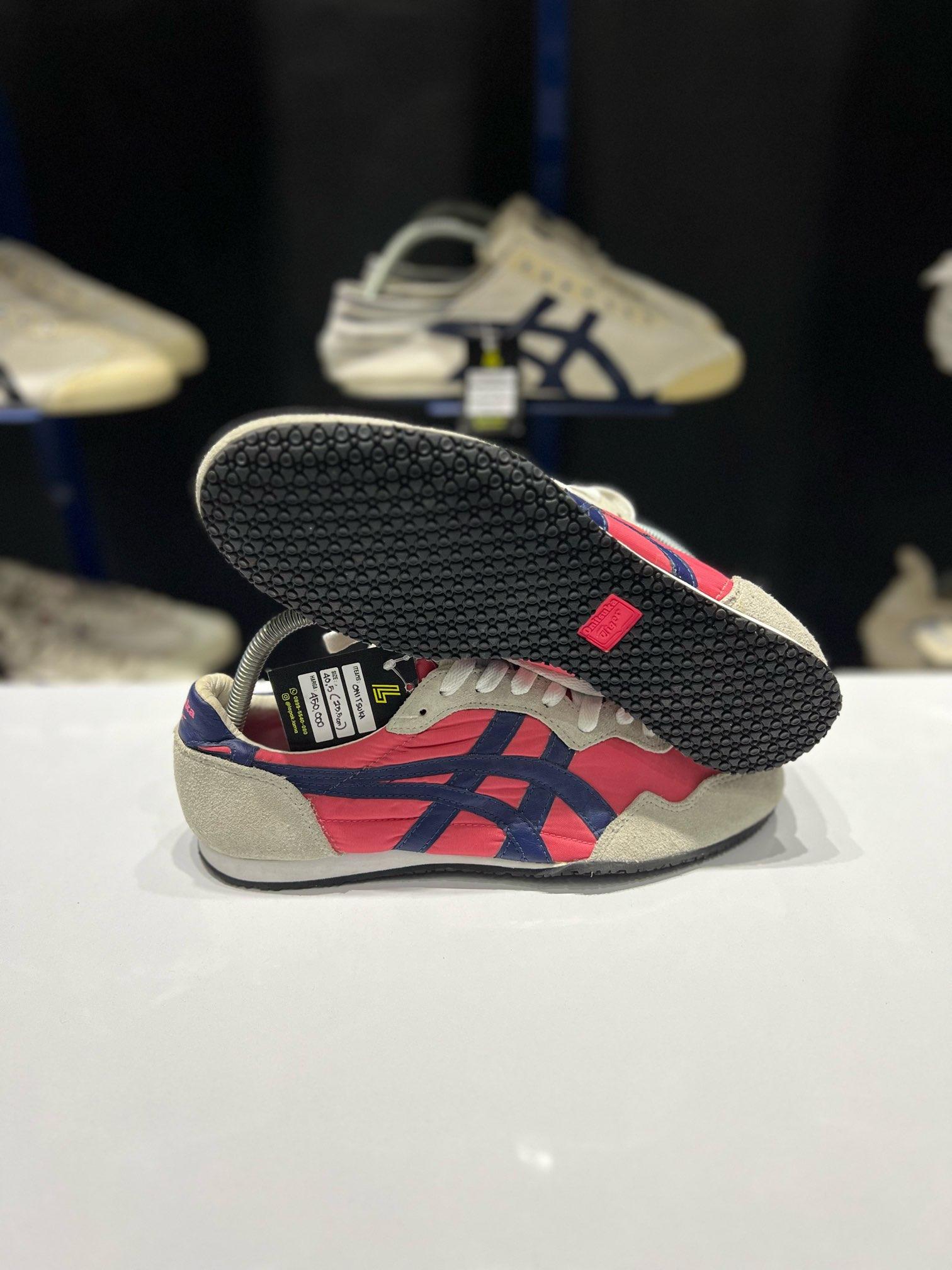 Onitsuka 