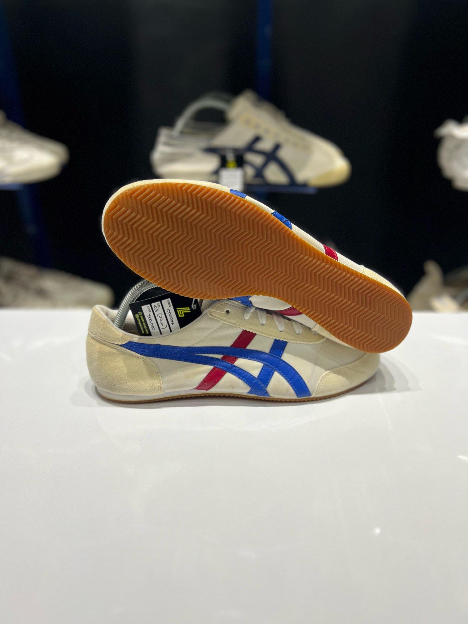 Onitsuka 