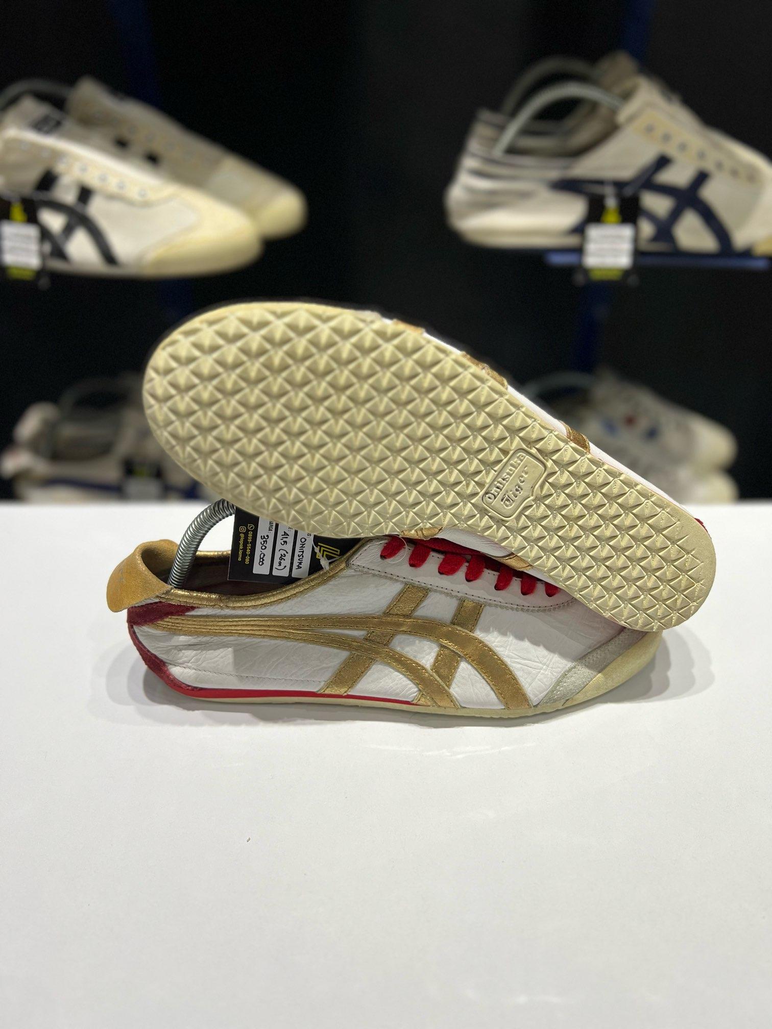 Onitsuka 