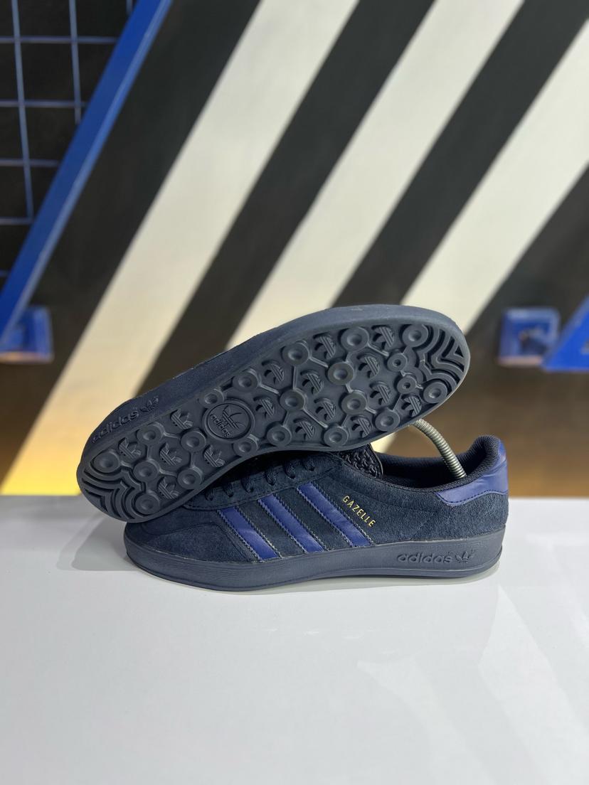 Gazelle Indoor