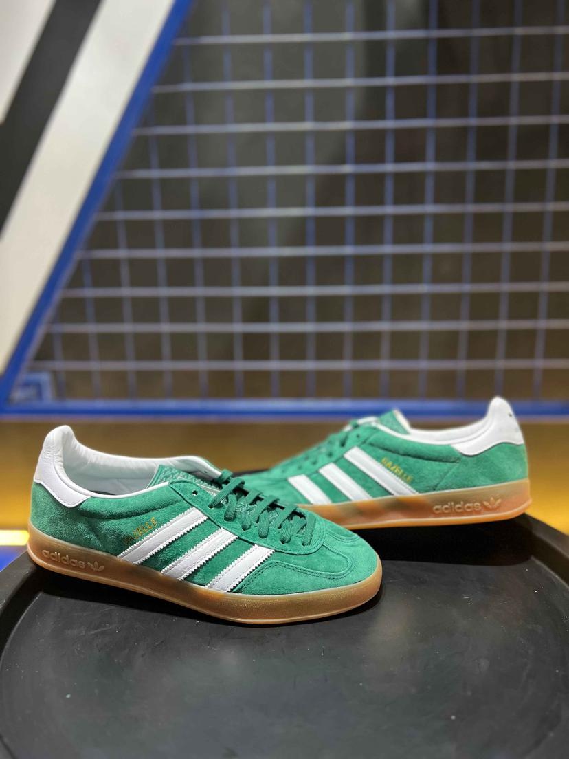 Gazelle indoor Green Cloud White Gum